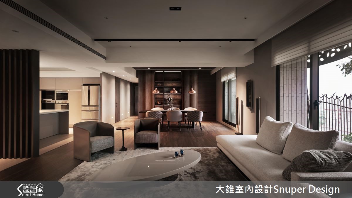汲取現代風格與東方典雅的精粹,設計師將嶙峋的岩墨石