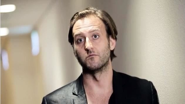 Alexander Lotersztain 認為好的設計,是能幫助我們聰明地解決問題。工業設計畢業的他,除了室內設計,也設計產品和家具,他相信家具不只幫助解決空間機能需求,同時也是創造舒適、愉快氛圍的重要物件。 Alexander Lotersztain 認為好的設計,是能幫助我們聰明地解決問題。工業設計畢業的他,除了室內設計,也設計產品和家具,他相信家具不只幫助解決空間機能需求,同時也是創造舒適、愉快氛圍的重要物件。
