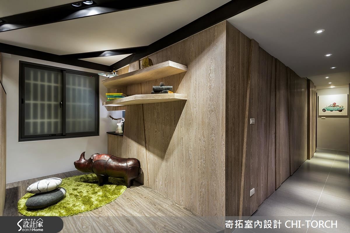 雖在都市中坐擁精華地段,但是位於 1 樓的老屋因為兩