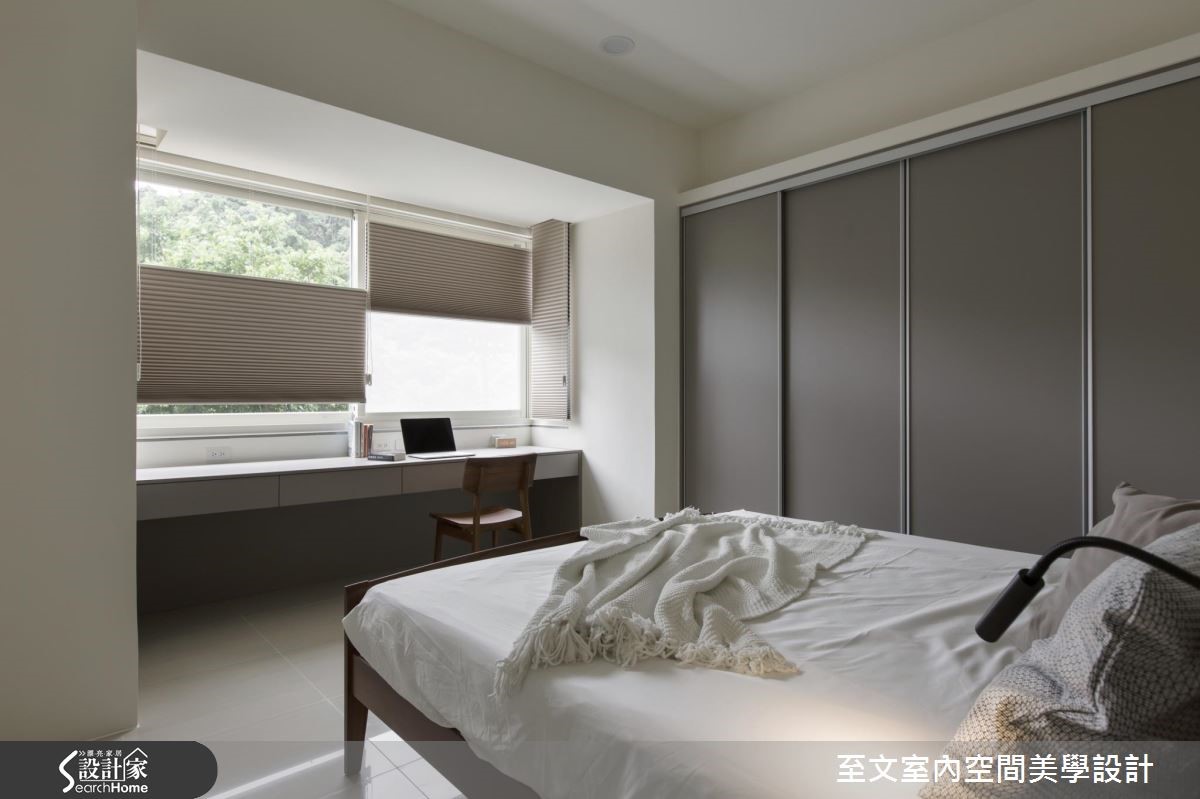 位於都市郊區的 30 坪老屋坐擁青山綠水的自然美景,但