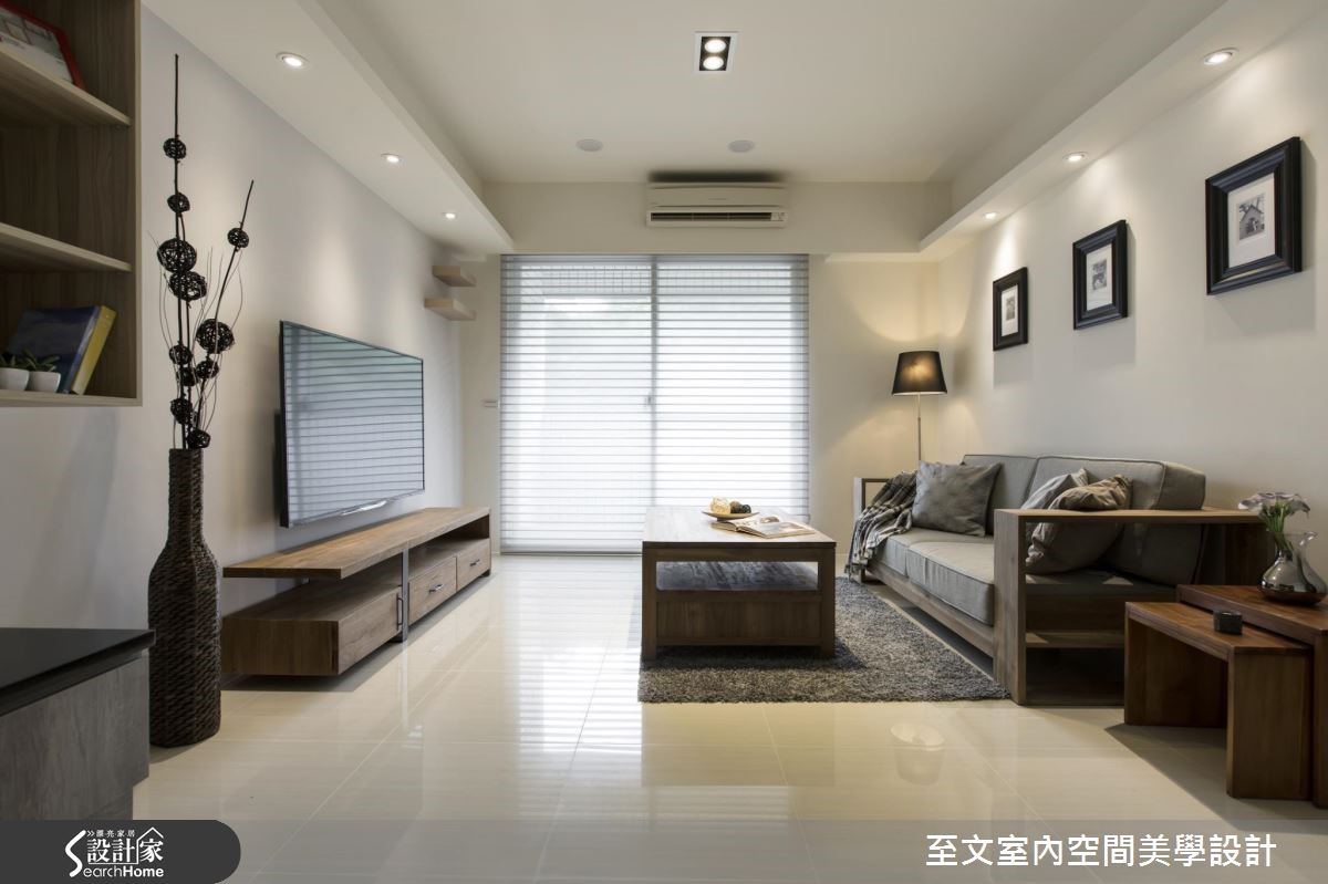 位於都市郊區的 30 坪老屋坐擁青山綠水的自然美景,但
