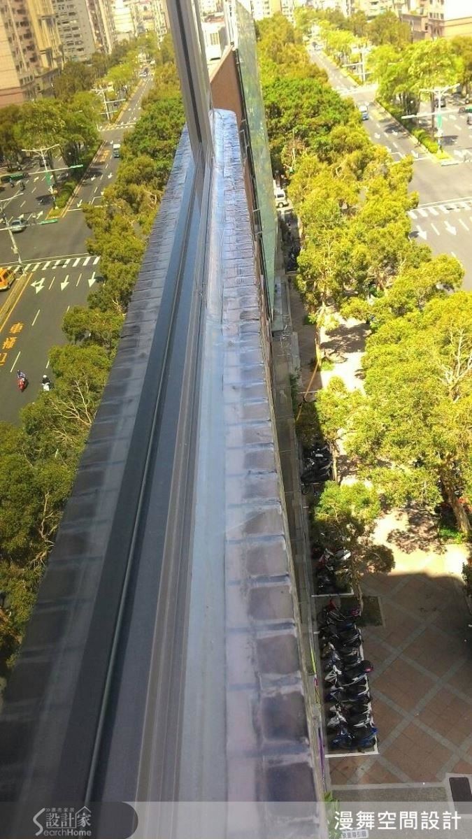 老屋最常遇見的安全性問題,包含外牆磁磚剝落、內部管