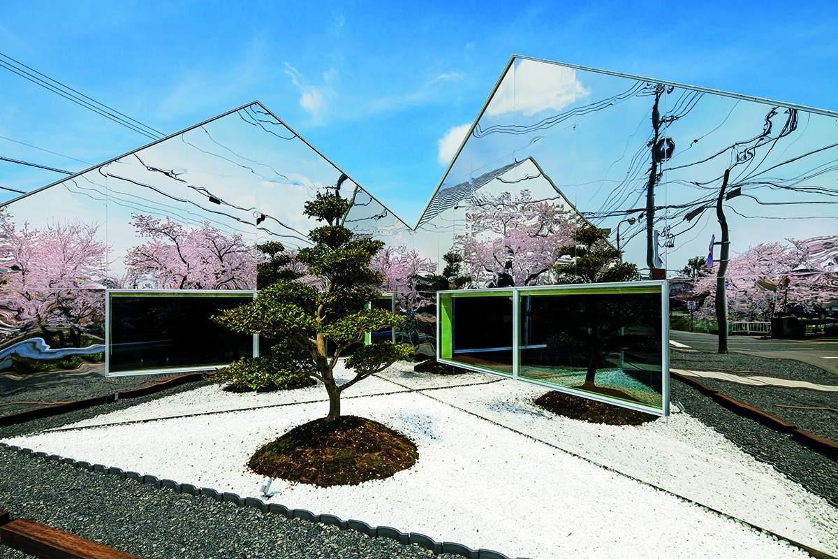日文所謂「花見」,意即賞花,而且這個詞專屬於賞櫻,