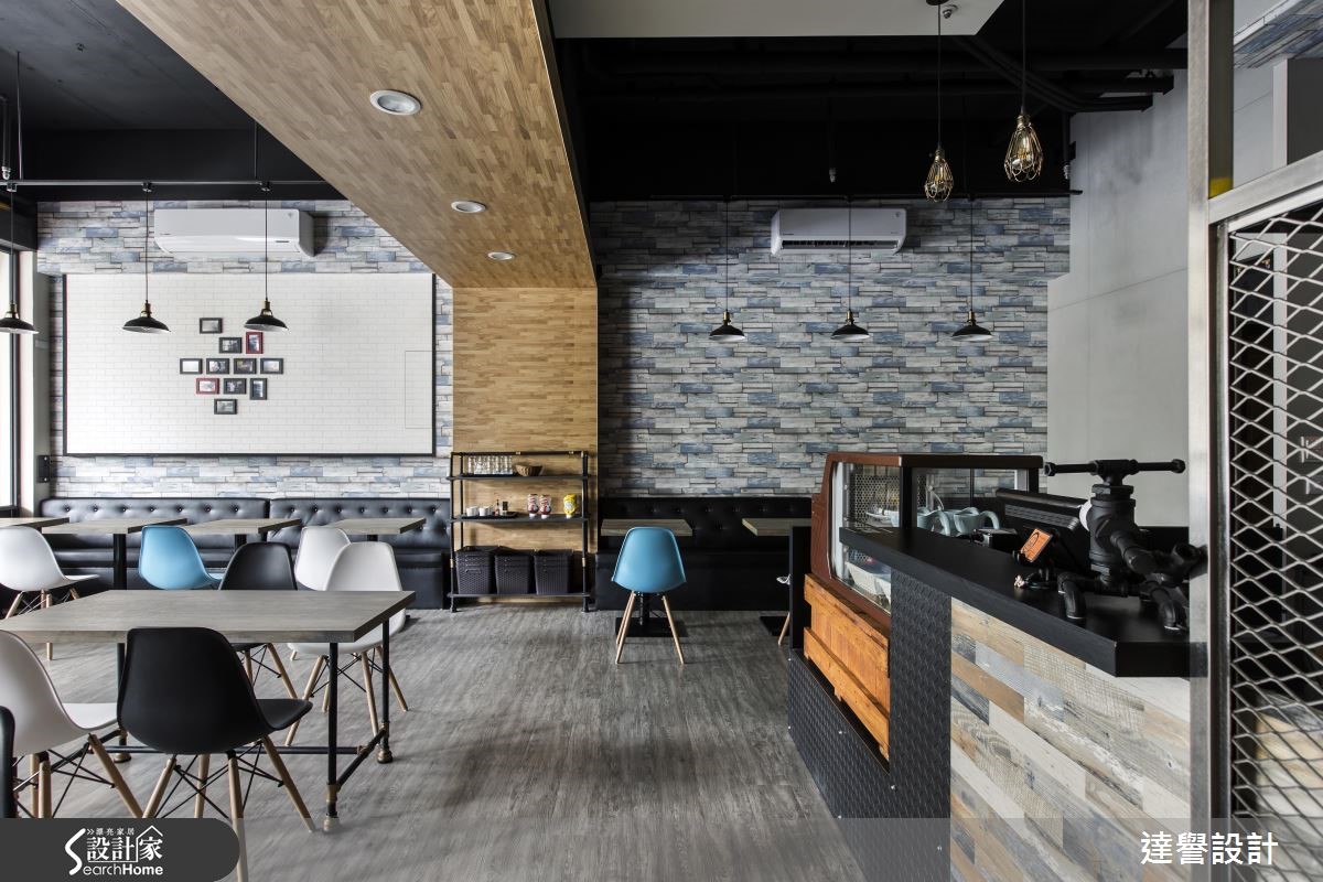 25 坪的「The Burger House」餐廳,以美式漢堡料理為