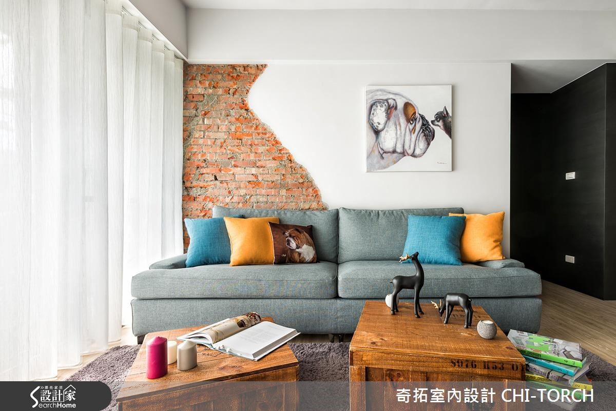 座落於都市的早期開發區內, 25 坪的老房子在廟宇與古