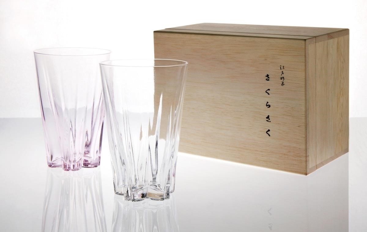 SAKURASAKU櫻花杯-一般2色組(透明&櫻花粉)箱$1,520。 SAKURASAKU櫻花杯-一般2色組(透明&櫻花粉)箱$1,520。