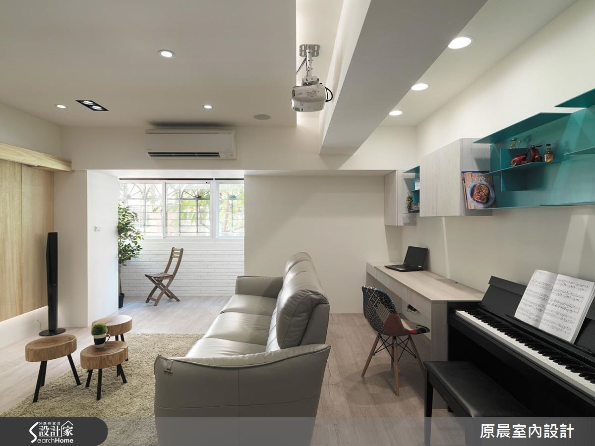 設計師重整採光不足的 1 樓老屋,接著利用建材與色彩