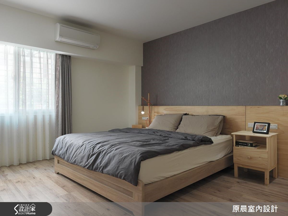 設計師重整採光不足的 1 樓老屋,接著利用建材與色彩