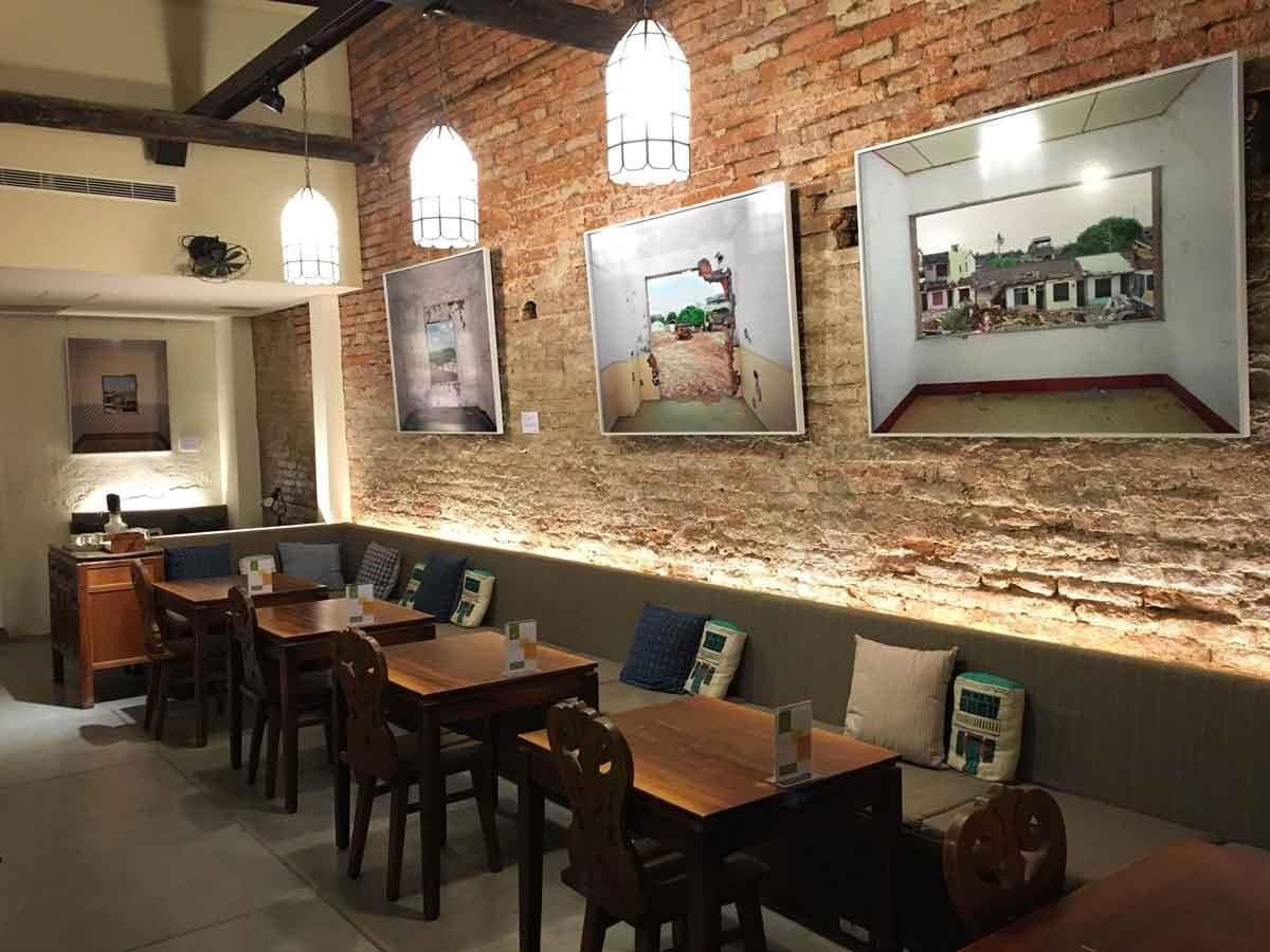 藝術家陳伯義作品於台南正興咖啡店展出(照片來源:正興咖啡店提供) 藝術家陳伯義作品於台南正興咖啡店展出(照片來源:正興咖啡店提供)