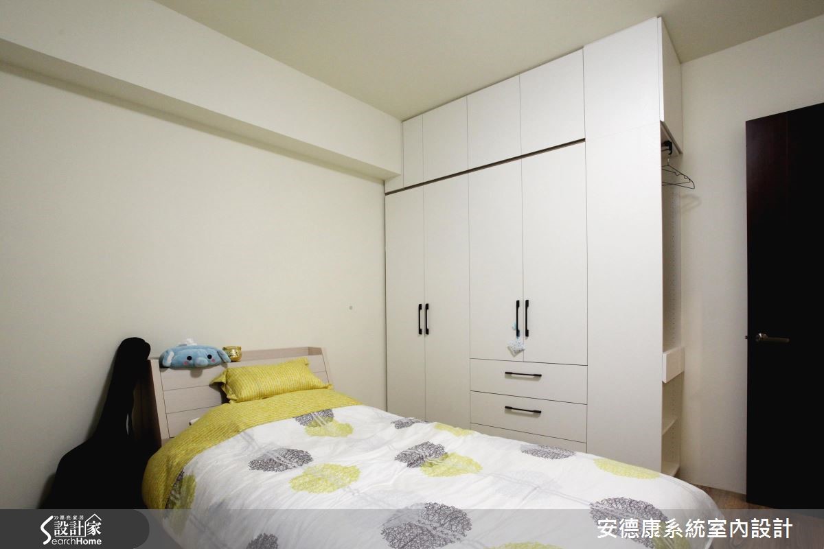 原本一家4口入住在3房2廳的大樓公寓裡,小孩紛紛長大