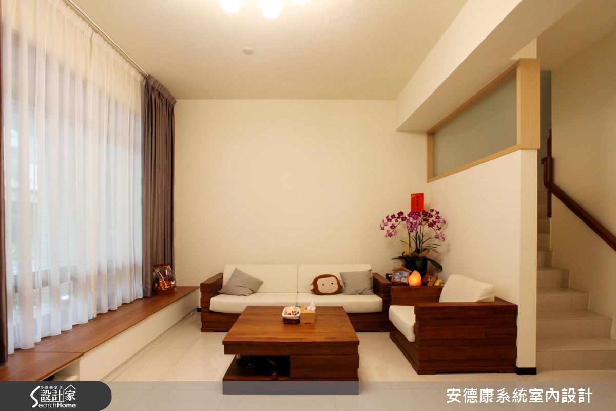 原本一家4口入住在3房2廳的大樓公寓裡,小孩紛紛長大
