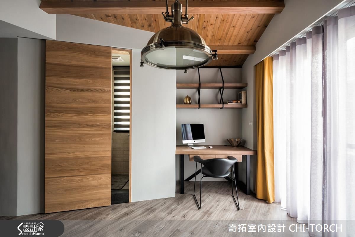 因為愛上頂樓陽台的那一片風景視野,長年居住於海外的