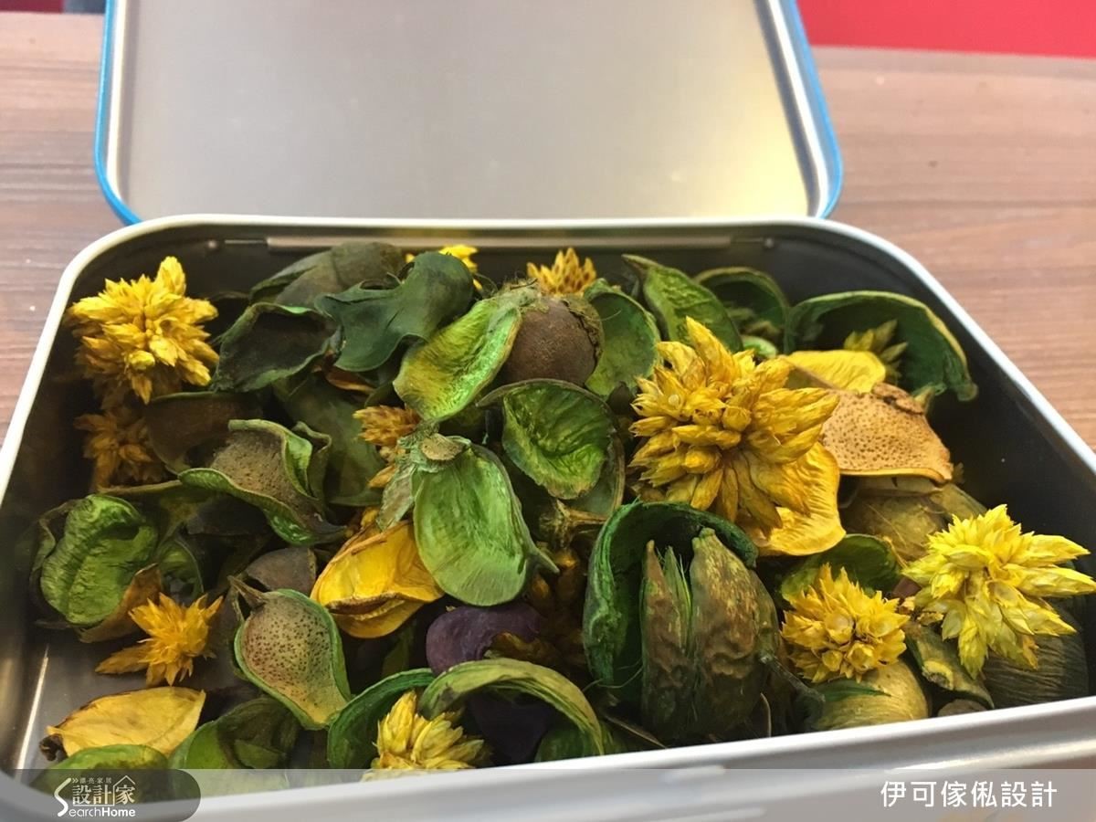在 IKEA 購置的乾燥花。 在 IKEA 購置的乾燥花。
