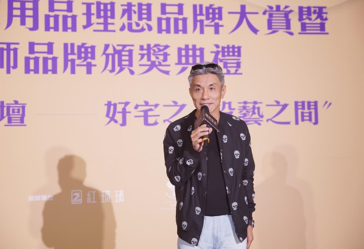 中華民國室內裝修專業技術人員學會理事長趙東洲表示,能夠得到品牌大獎的廠商,都是相當注重品牌形象、堅持做好自己專業服務的公司。 中華民國室內裝修專業技術人員學會理事長趙東洲表示,能夠得到品牌大獎的廠商,都是相當注重品牌形象、堅持做好自己專業服務的公司。