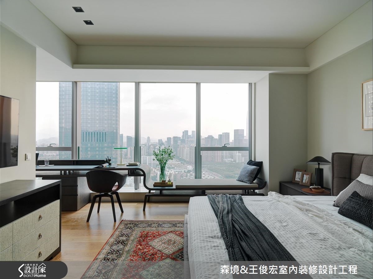 置身在建築大樓林立的都會首區,整體室內空間以開放式