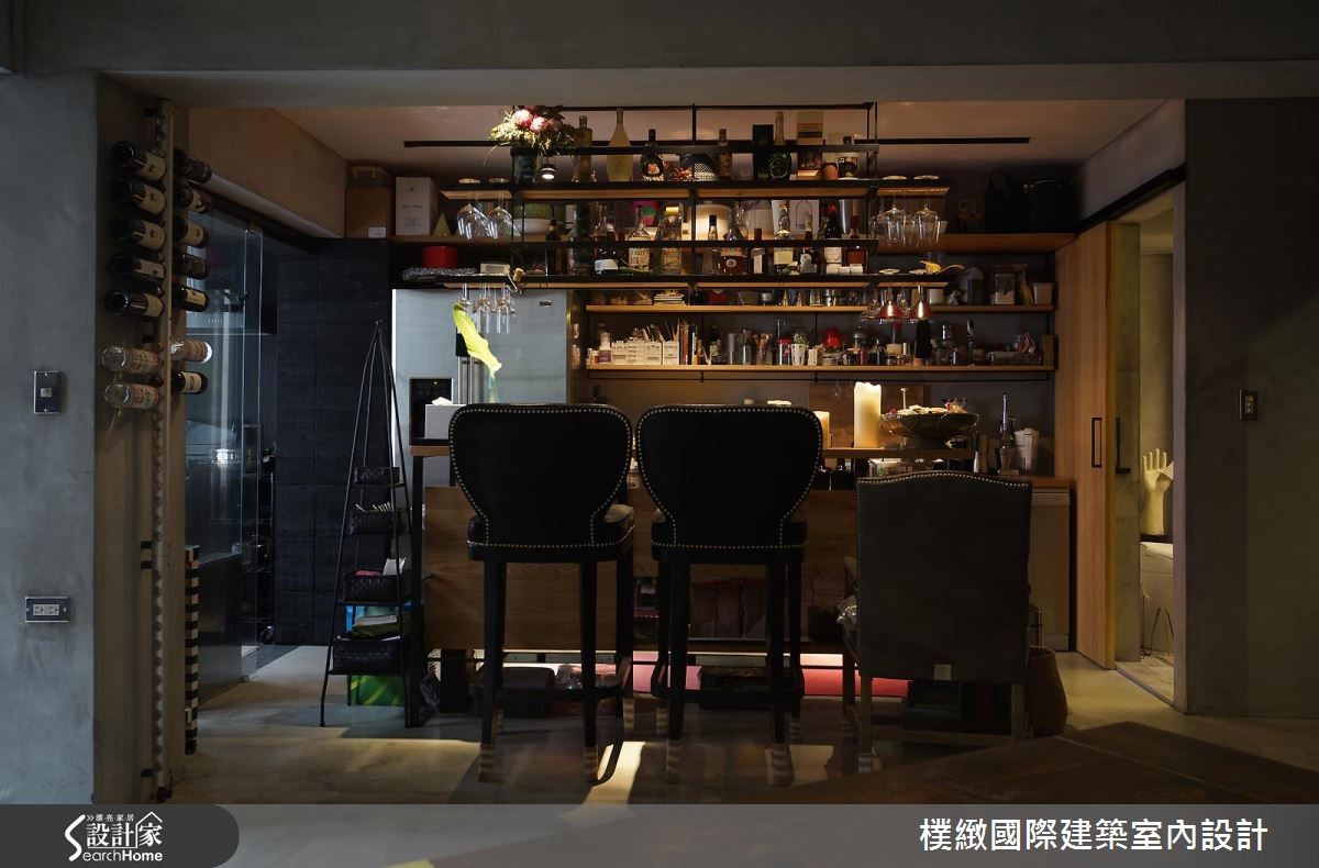 將異國風情作為室內空間的創作靈感,刻劃出自在的生活