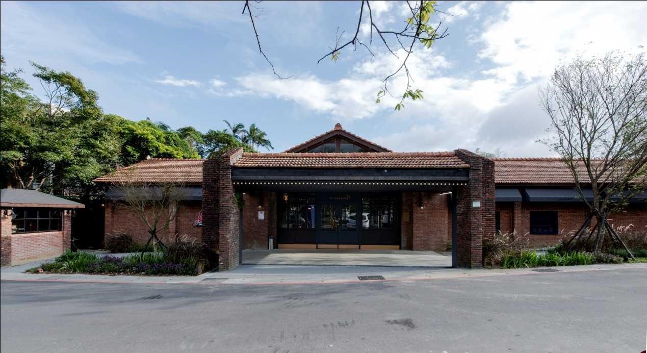 Brick Yard 33 1/3美軍俱樂部大門 Brick Yard 33 1/3美軍俱樂部大門