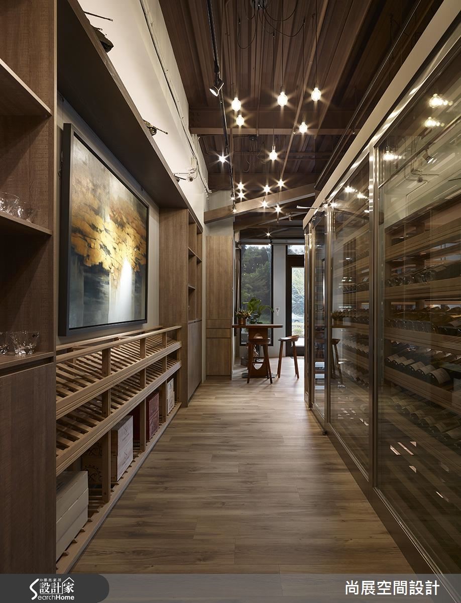 可收藏至少 3000 瓶美酒的酒窖,源自於愛品酒的屋主、