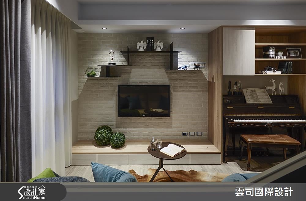 年輕的夫妻為新婚生活購置了 10 坪新成屋,雖然格局方