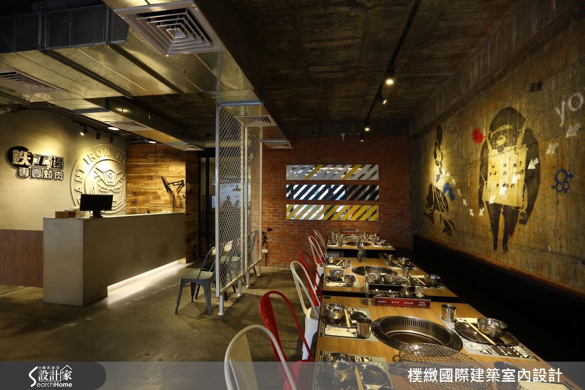 設計團隊為百坪獨立建築同時設計外觀與內裝,以工廠與