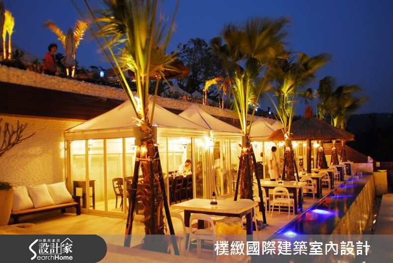 人氣歷久不衰的景觀餐廳「 THE TOP 屋頂上」,向來是