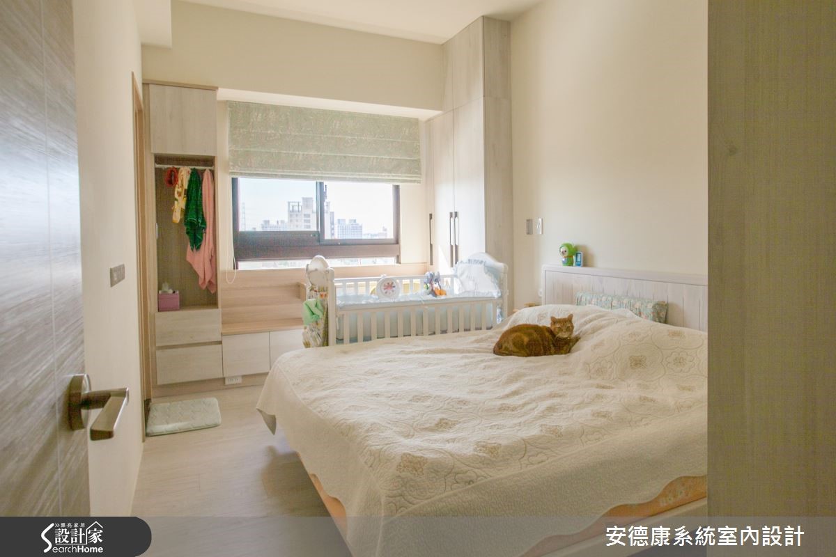 30 坪新成屋擁有採光良好採光與通風,僅需修飾客廳大