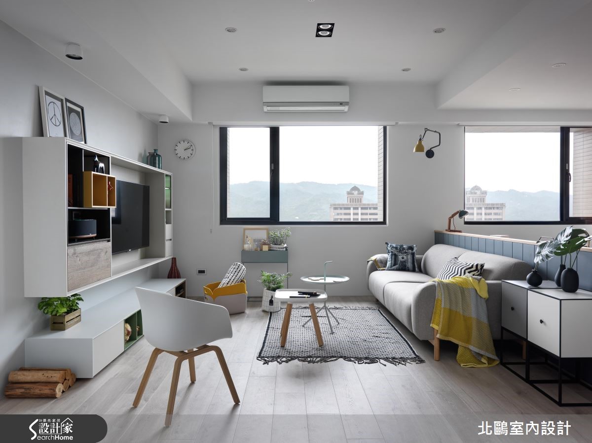 30 坪居家場域,設計師運用家具及色彩,闡述純粹簡約