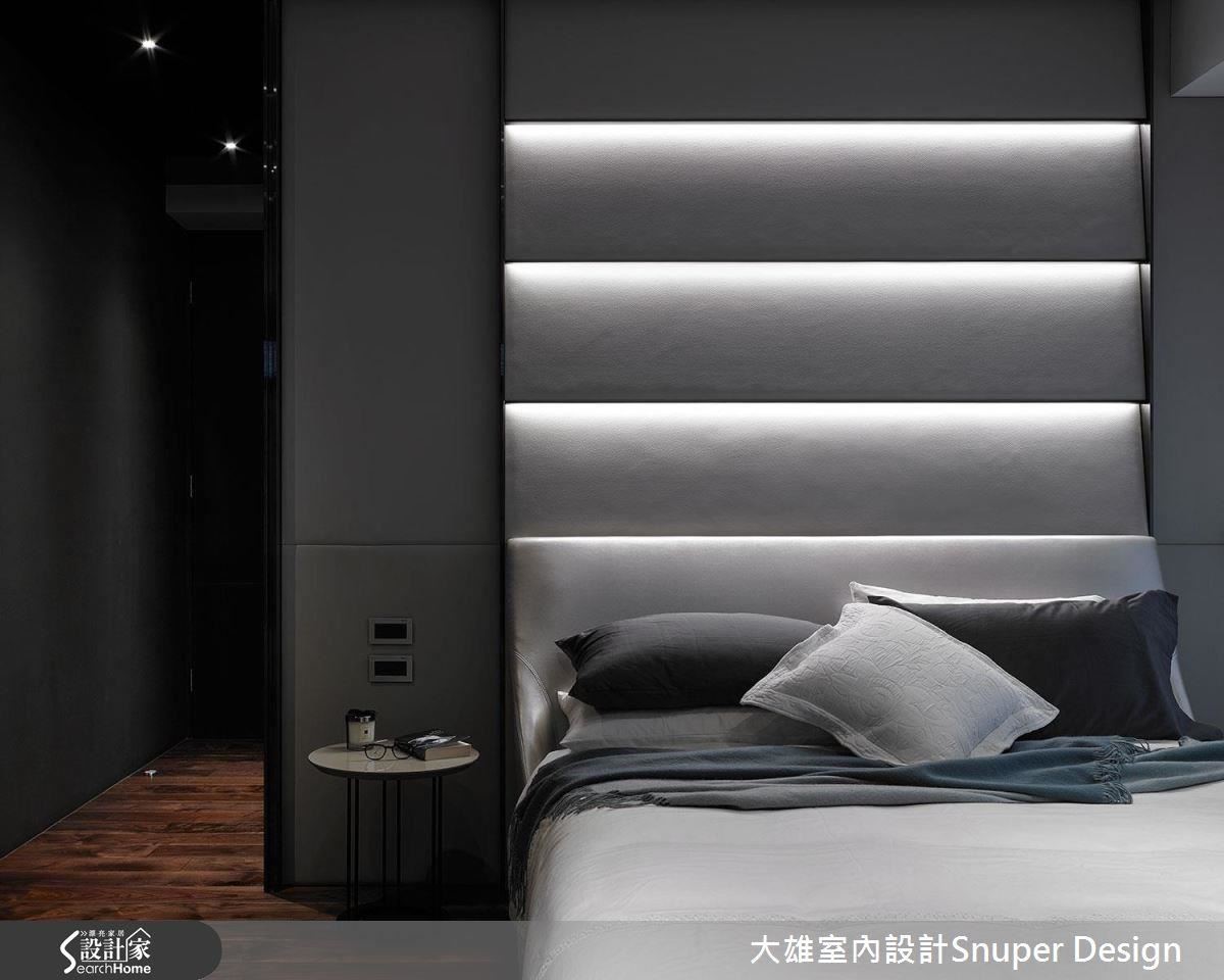 林政緯設計師以 Penthouse 的概念,從梯間到室內,以