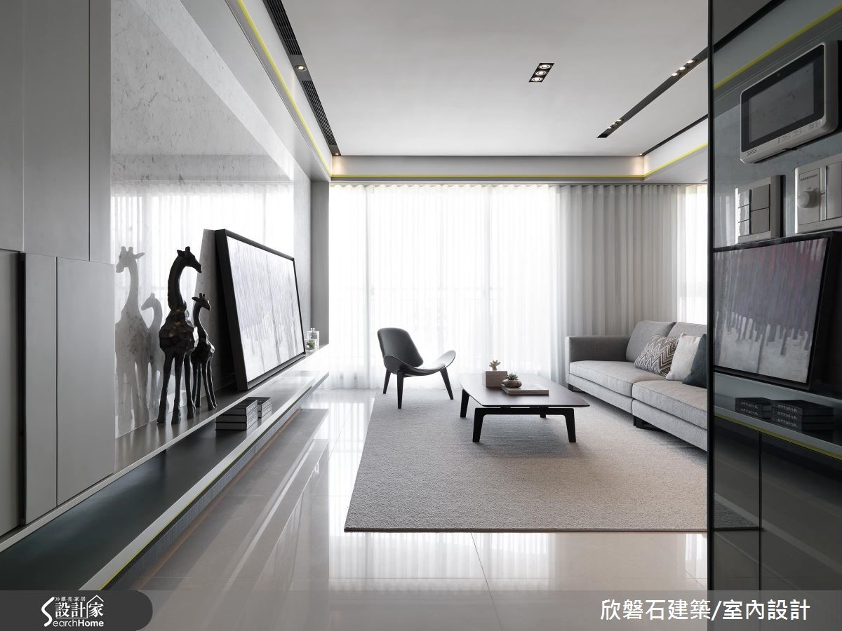 設計團隊以俐落時髦的設計理念結合三代同堂的需求,讓