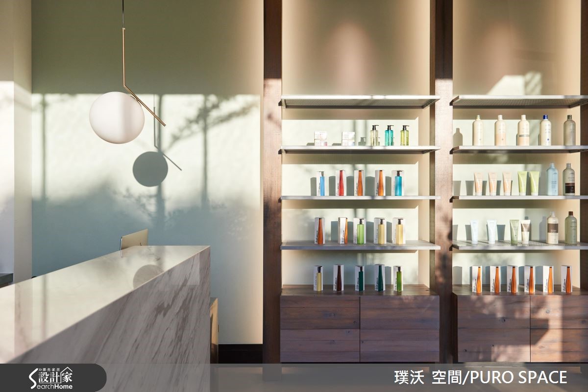 AVEC SALON 為業主自建的 7 層樓美髮沙龍,採用並販售