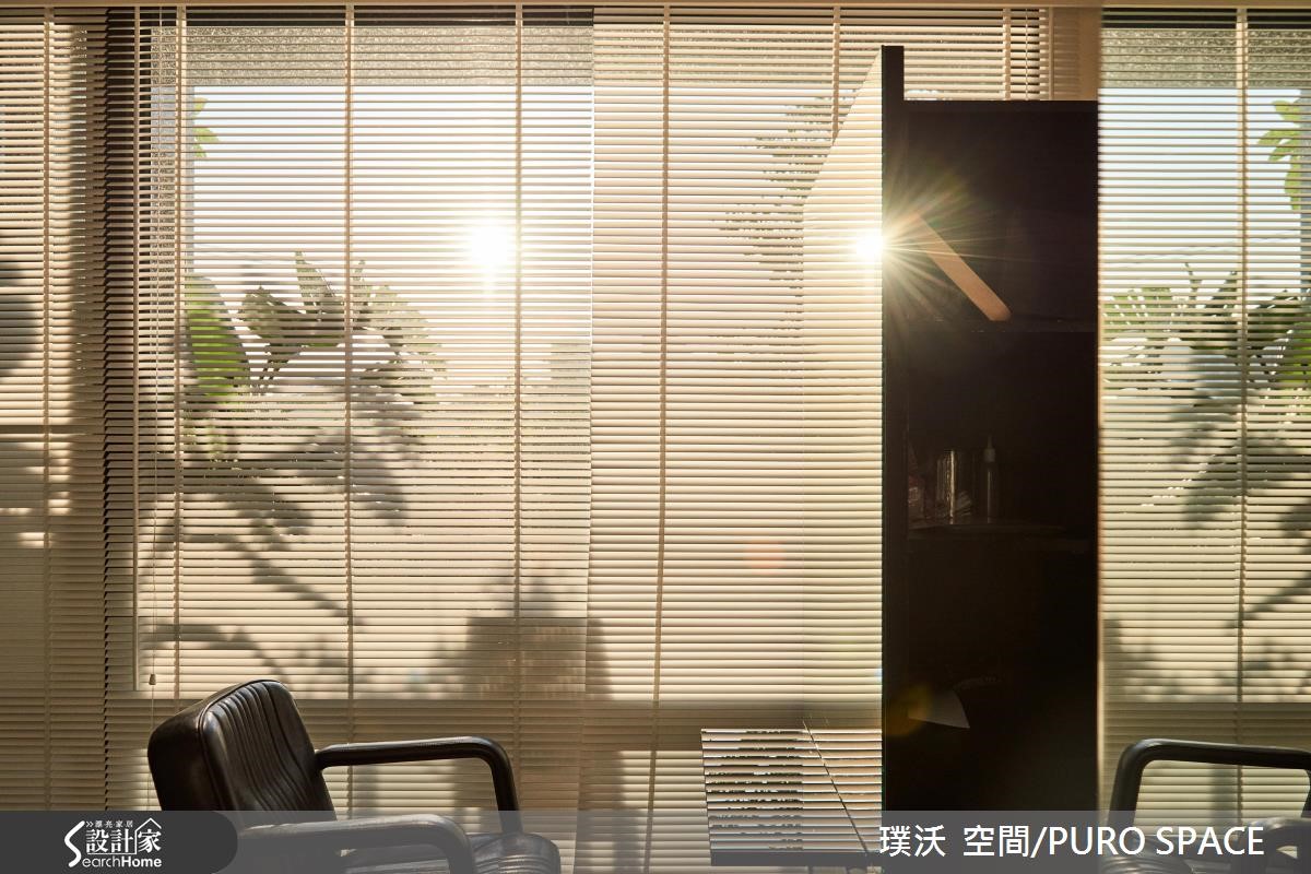 聯合建築團隊打造的 7 樓建築 AVEC SALON ,大廳與外