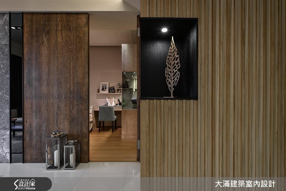 30 坪的居家場域,設計師掌握材質特性,運用大理石襯
