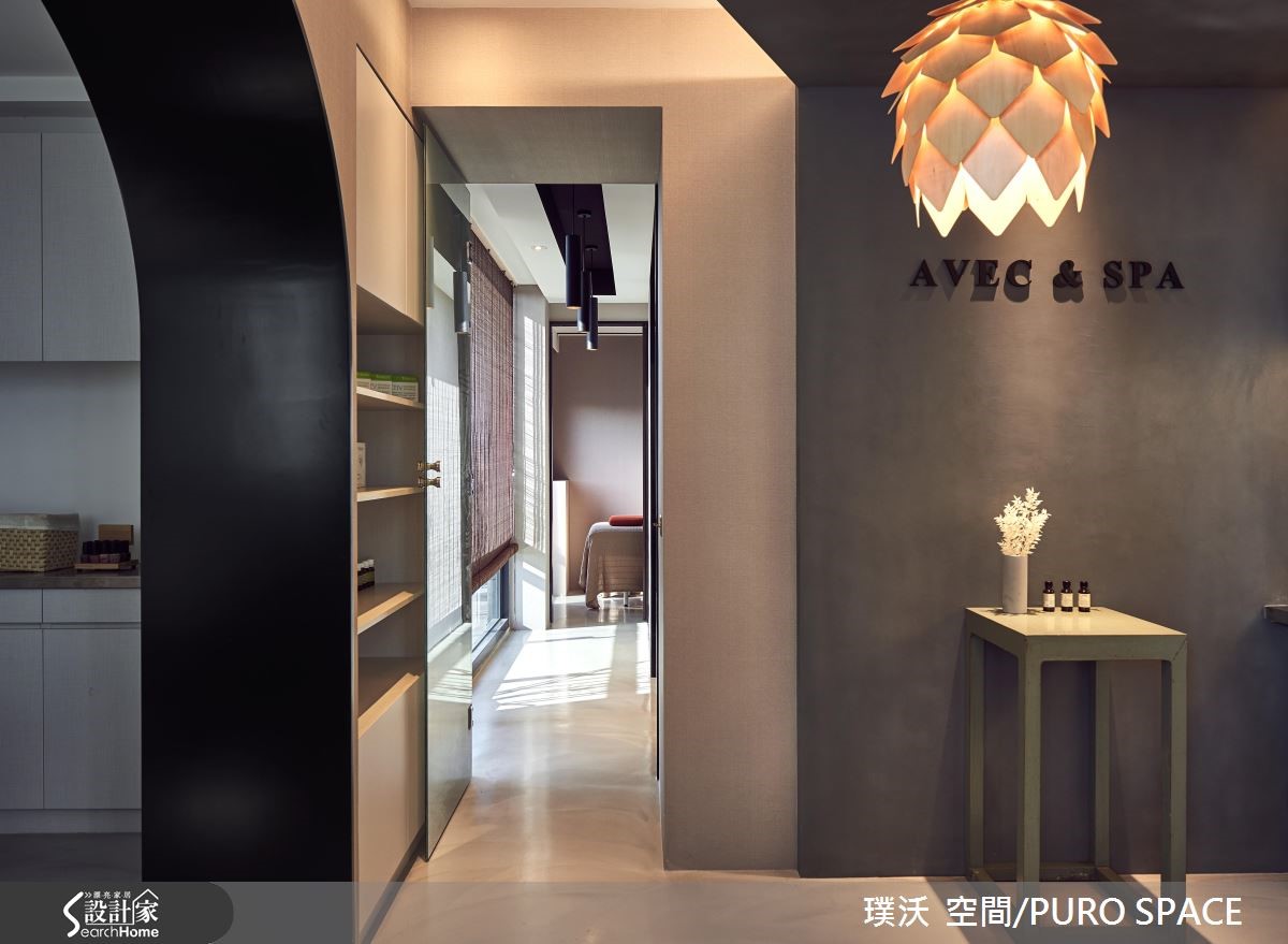 共 7 層樓的 AVEC SALON ,在外觀與大廳設計已然驚豔