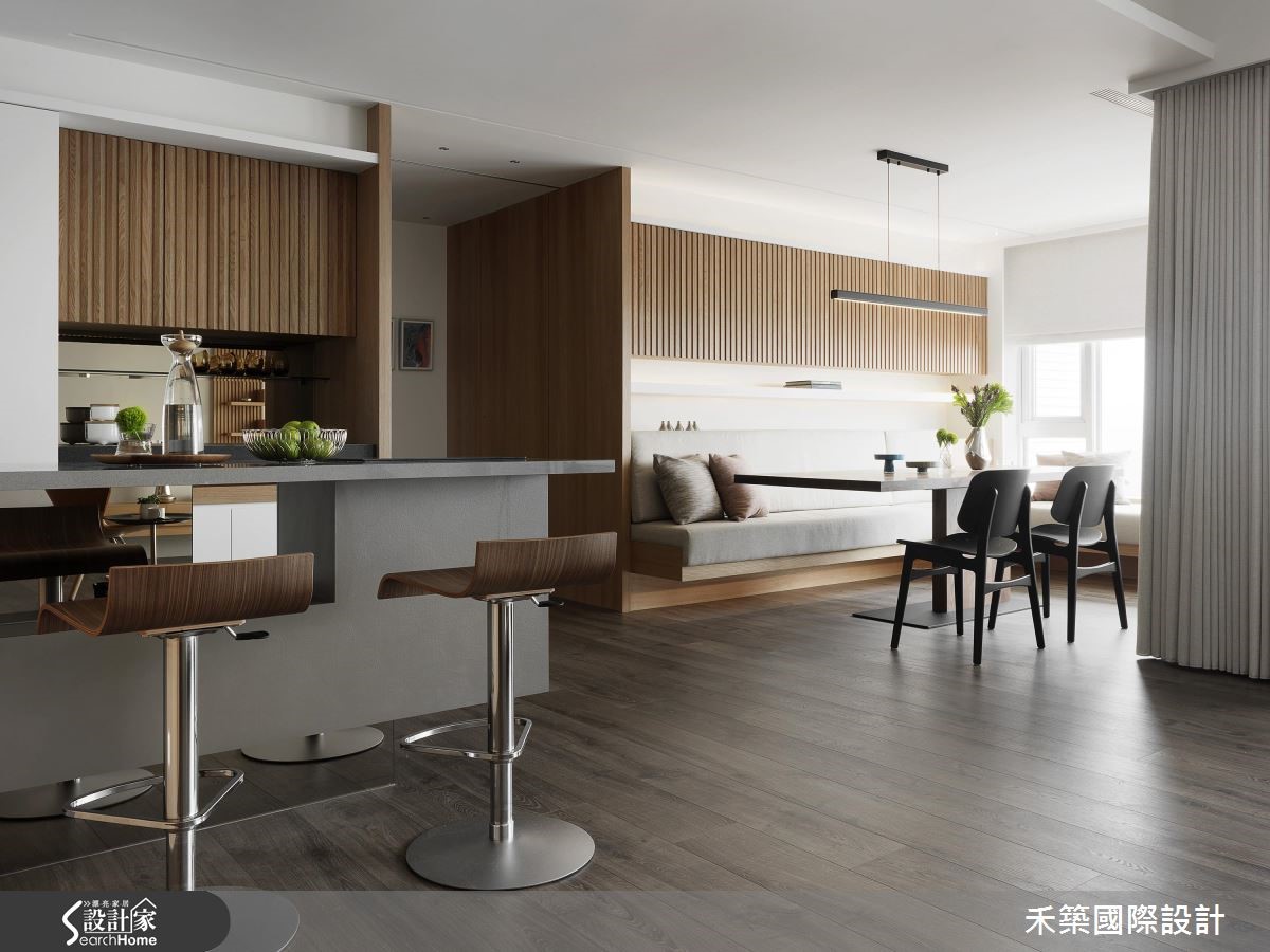 本案坐擁環山面海的驚世美景,設計團隊利用絕佳基地條