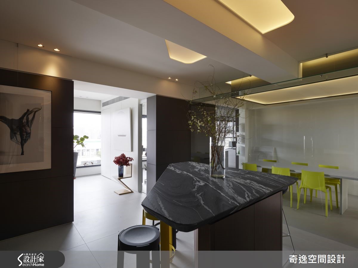 31.5 坪老屋,是奇逸空間設計團隊的商辦場域,設計師