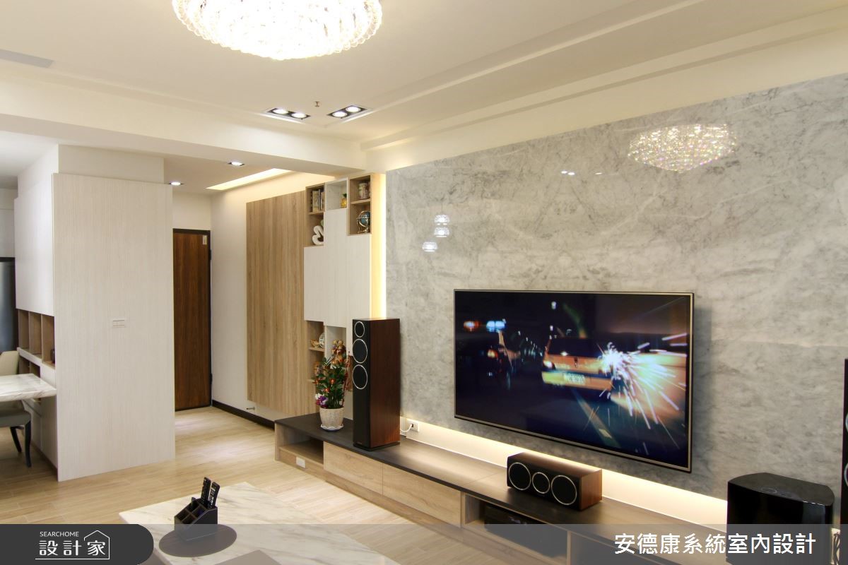 本身是房仲的屋主購入了位於高樓層的 30 坪預售屋,有