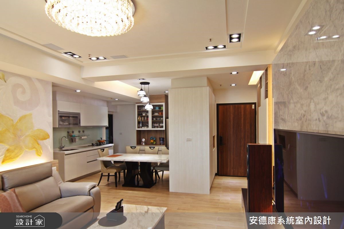 本身是房仲的屋主購入了位於高樓層的 30 坪預售屋,有