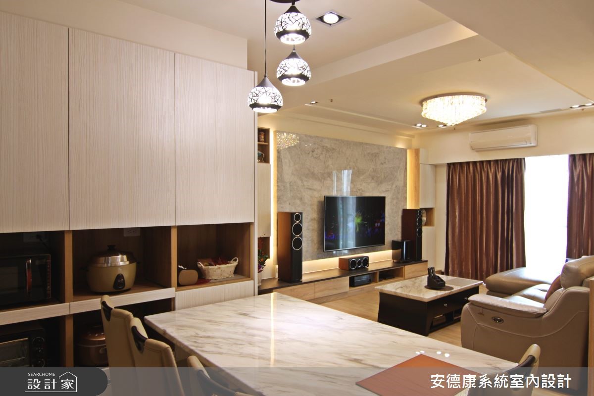 本身是房仲的屋主購入了位於高樓層的 30 坪預售屋,有