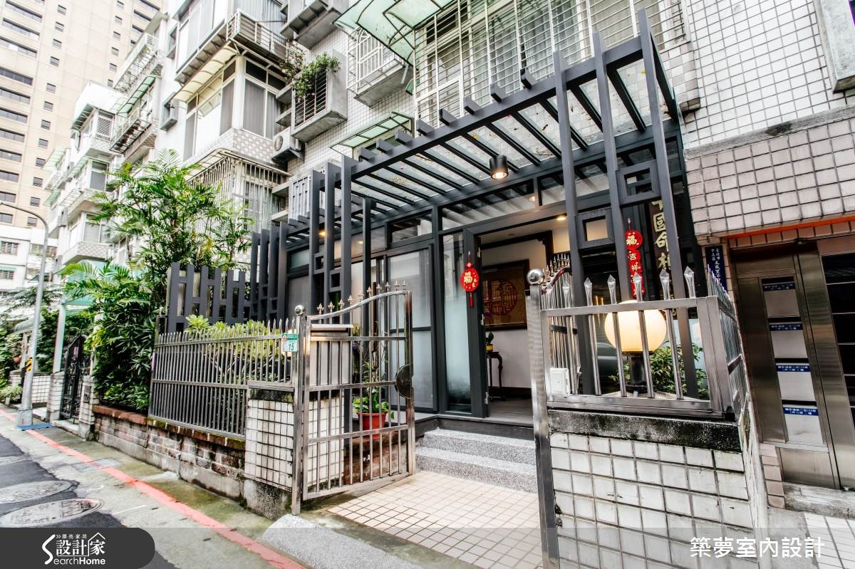 屋主身為風水師,不僅希望宅邸能擁有絕佳的好磁場,更