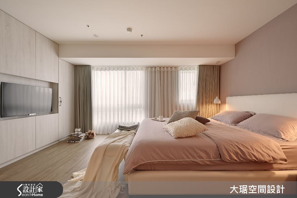 29 坪的老屋,屋高不到 2.5 公尺,還有錯綜複雜的樑柱