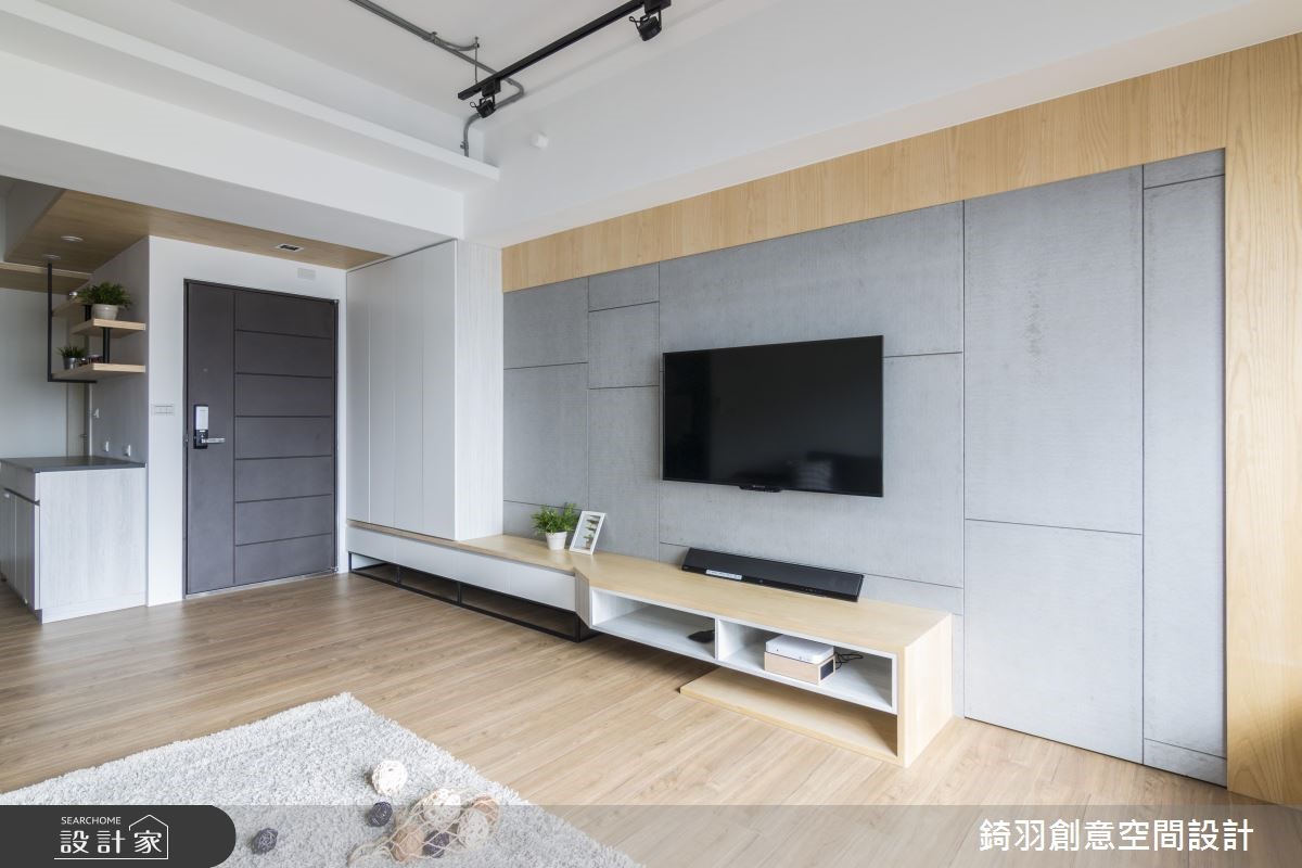 30年老屋,存在著壁癌、採光不勻等問題,設計師在加以