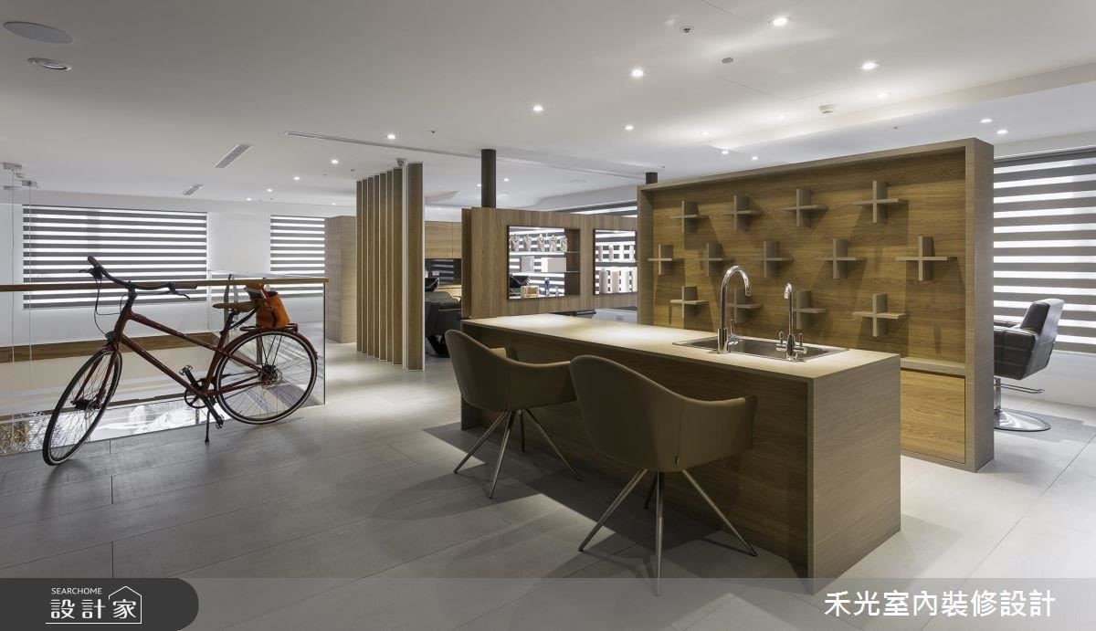 美國建築師路易斯•康:「我相信,物質是發出來的光。
