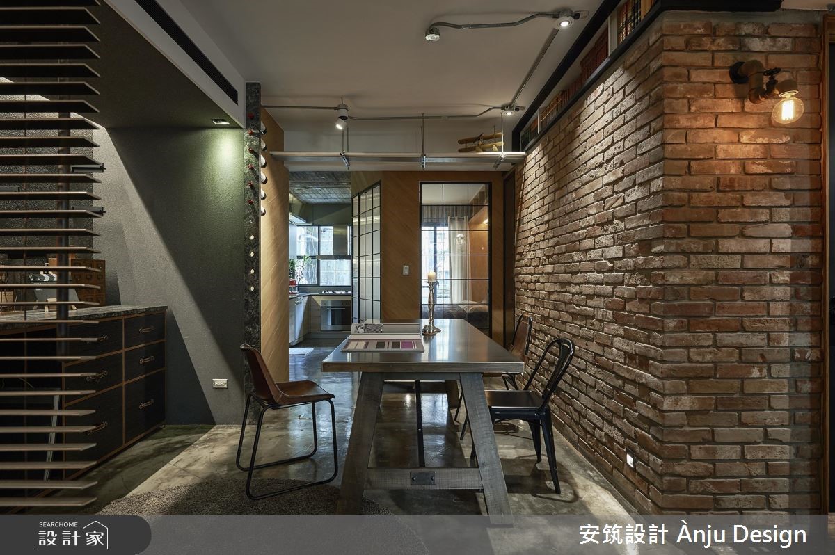將住宅與設計辦公室合而為一,並以工業風打造空間特性