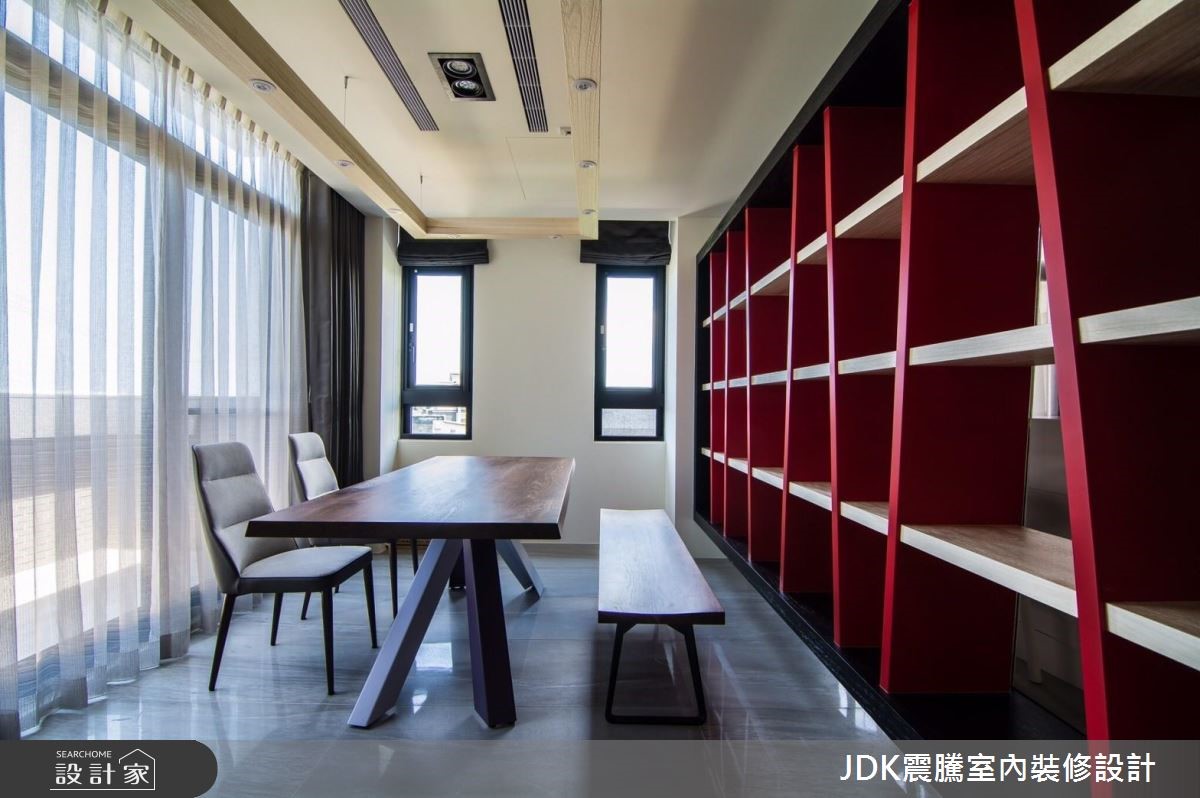 150 坪的自地自建現代風別墅,設計師網羅兩種風格,依