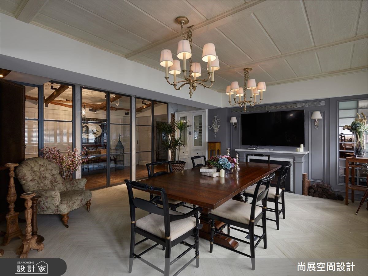 總能移植道地宛如美劇居家場景的尚展設計,辦公空室的