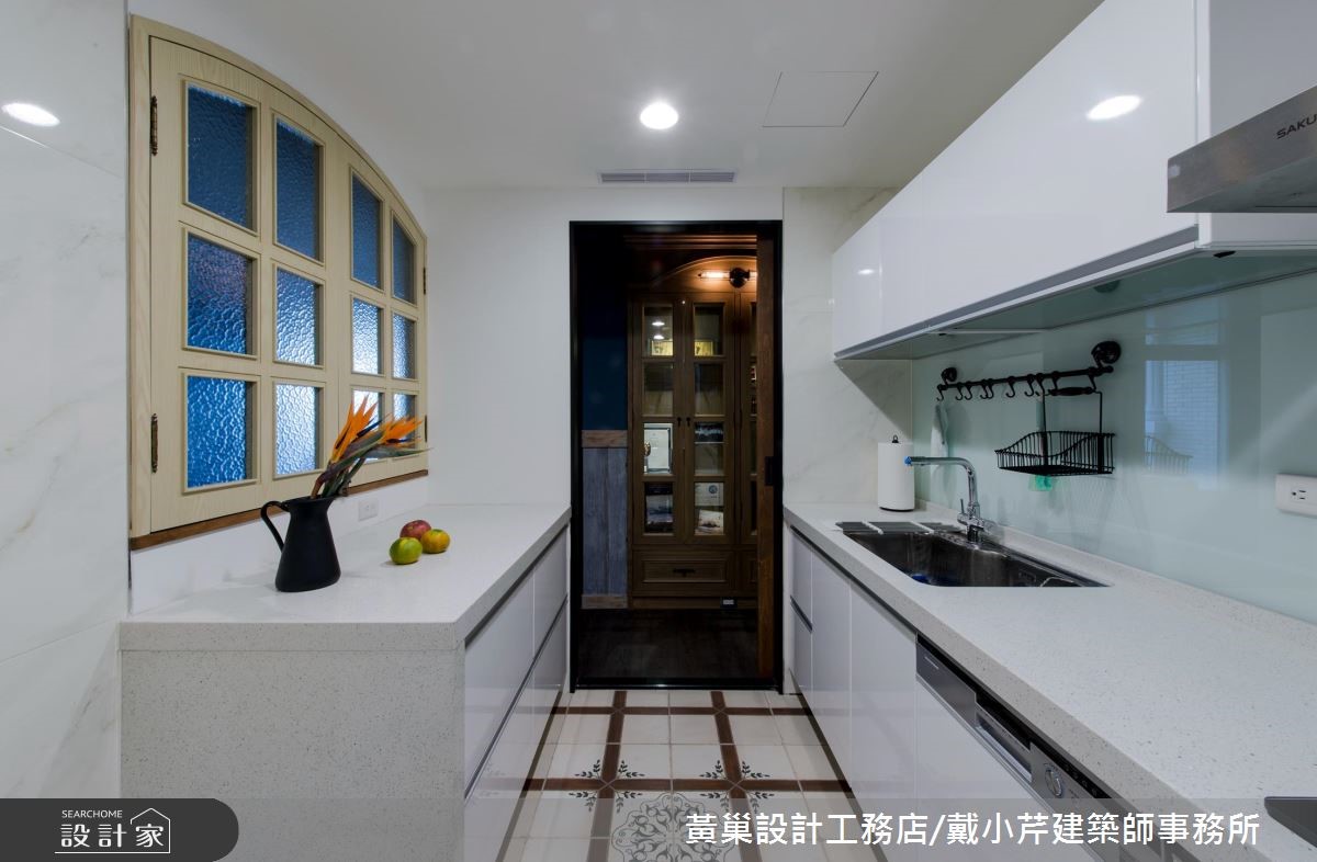 設計團隊從客變開始與屋主合作,混搭了城市藍調與西部