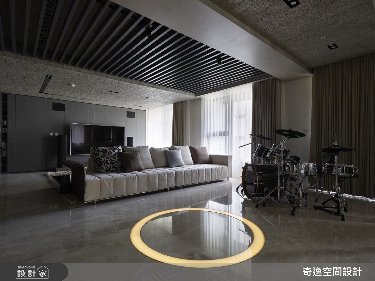 95坪大宅,設計師於公共區域保留立面的通透性,並給予