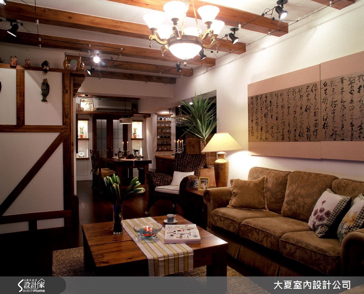 經典的歐式鄉村風成為風格基底,引用沉穩原色質感的木
