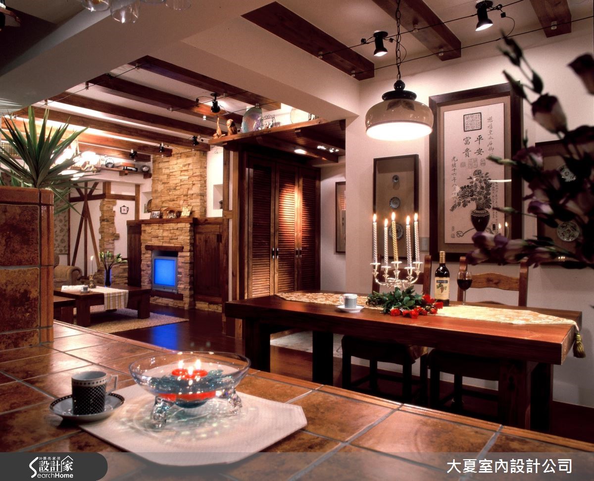 經典的歐式鄉村風成為風格基底,引用沉穩原色質感的木
