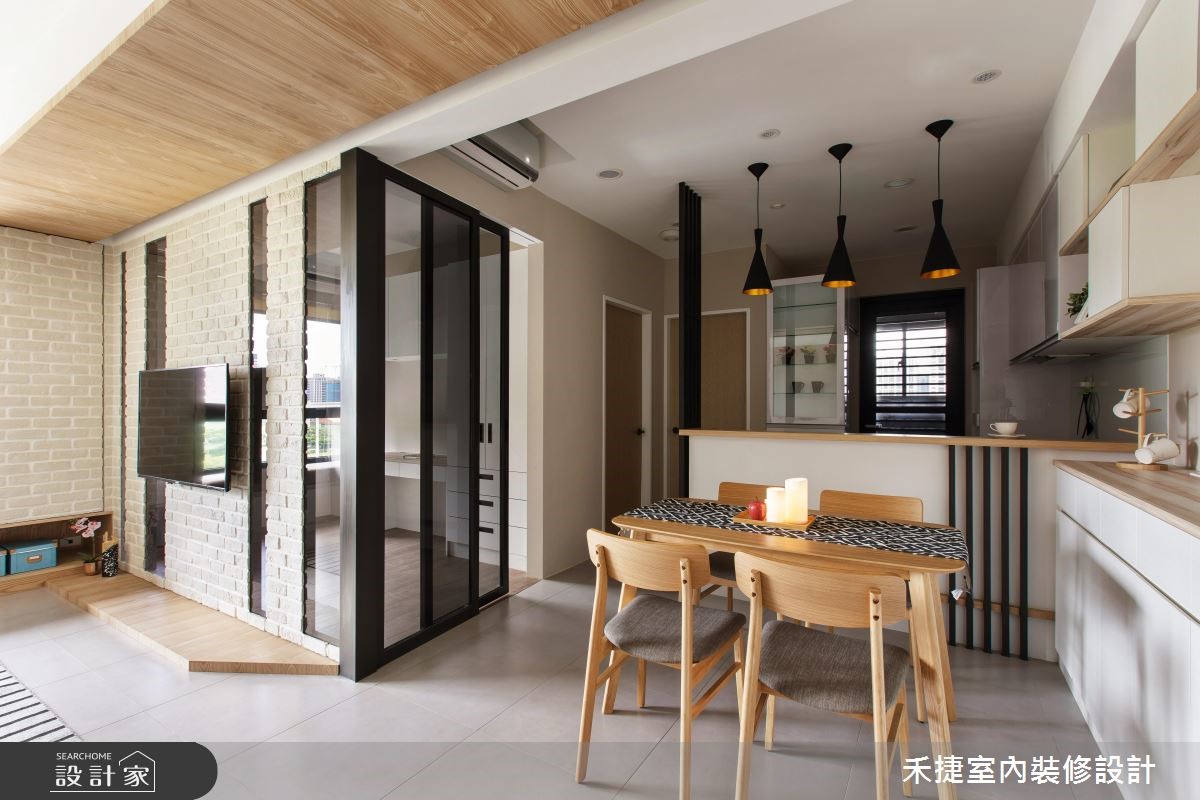 一家四口的小家庭、23 坪的居住空間,為了精省裝修預